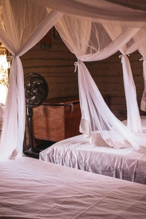 Casa Canju Атинс Екстериор снимка